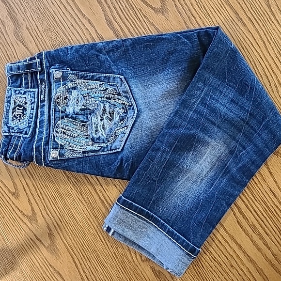 Miss Me Jean Capris - Picture 1 of 3